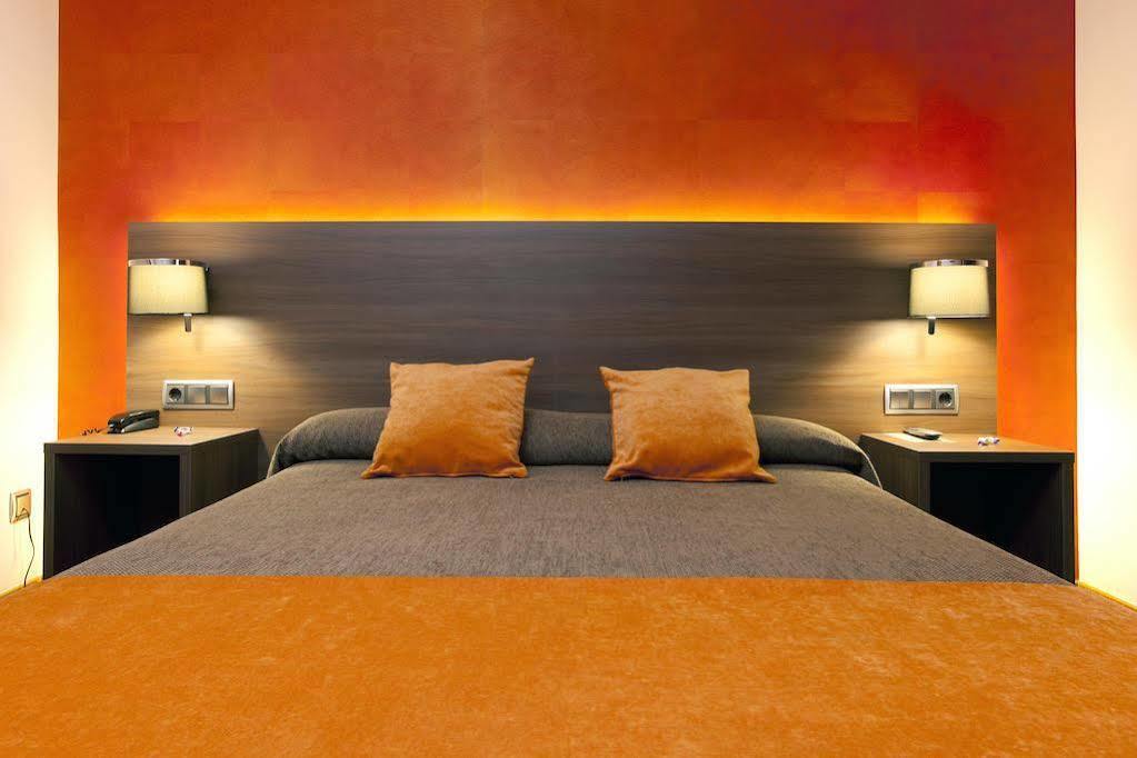 Bed And Breakfast El Pekinaire Καλέλα Εξωτερικό φωτογραφία